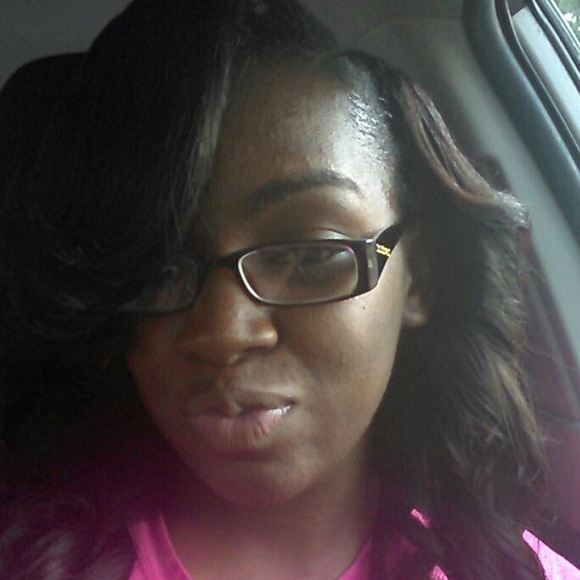 Meet your Posher, Tonya - Picture 1 of 1